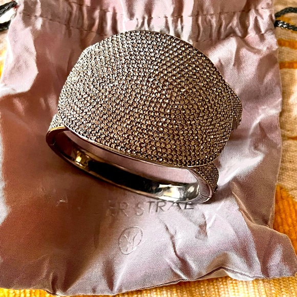 ❌❌SOLD‼️❌❌Nwt**Herve Van Der Straeten Crystal double cuff bracelet - Picture 2 of 8